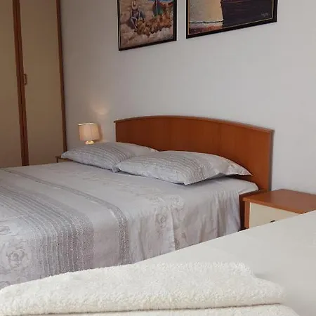 Oliver Ravlic Apartment Makarska