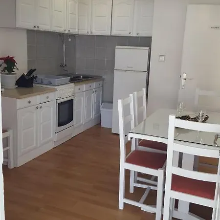 Apartment Oliver Ravlic