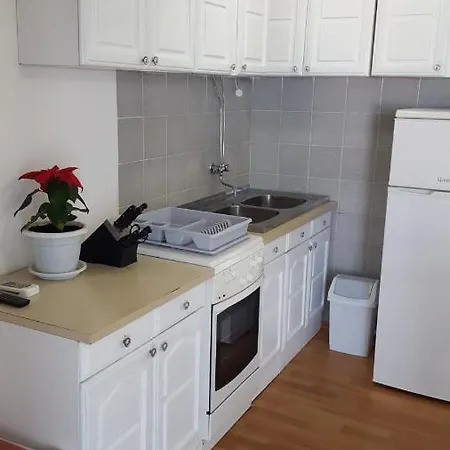 Oliver Ravlic Apartment Makarska